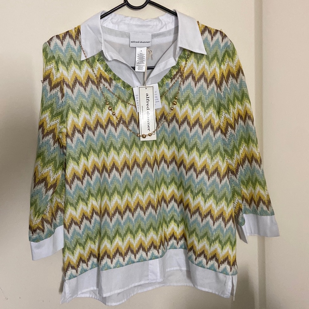 NWT Alfred Dunner Blouse Crochet Chevron w/ Necklace